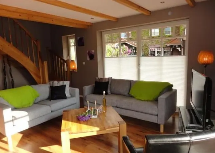 In Mit Garten By Interhome بيت للعطل *