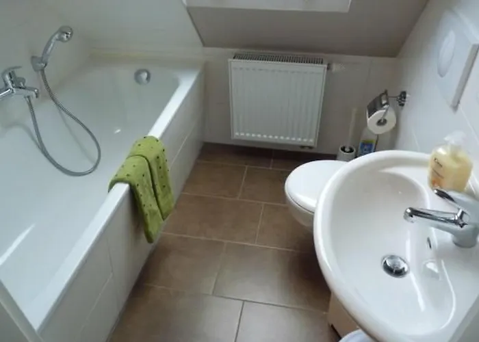 In Mit Garten By Interhome بيت للعطل *